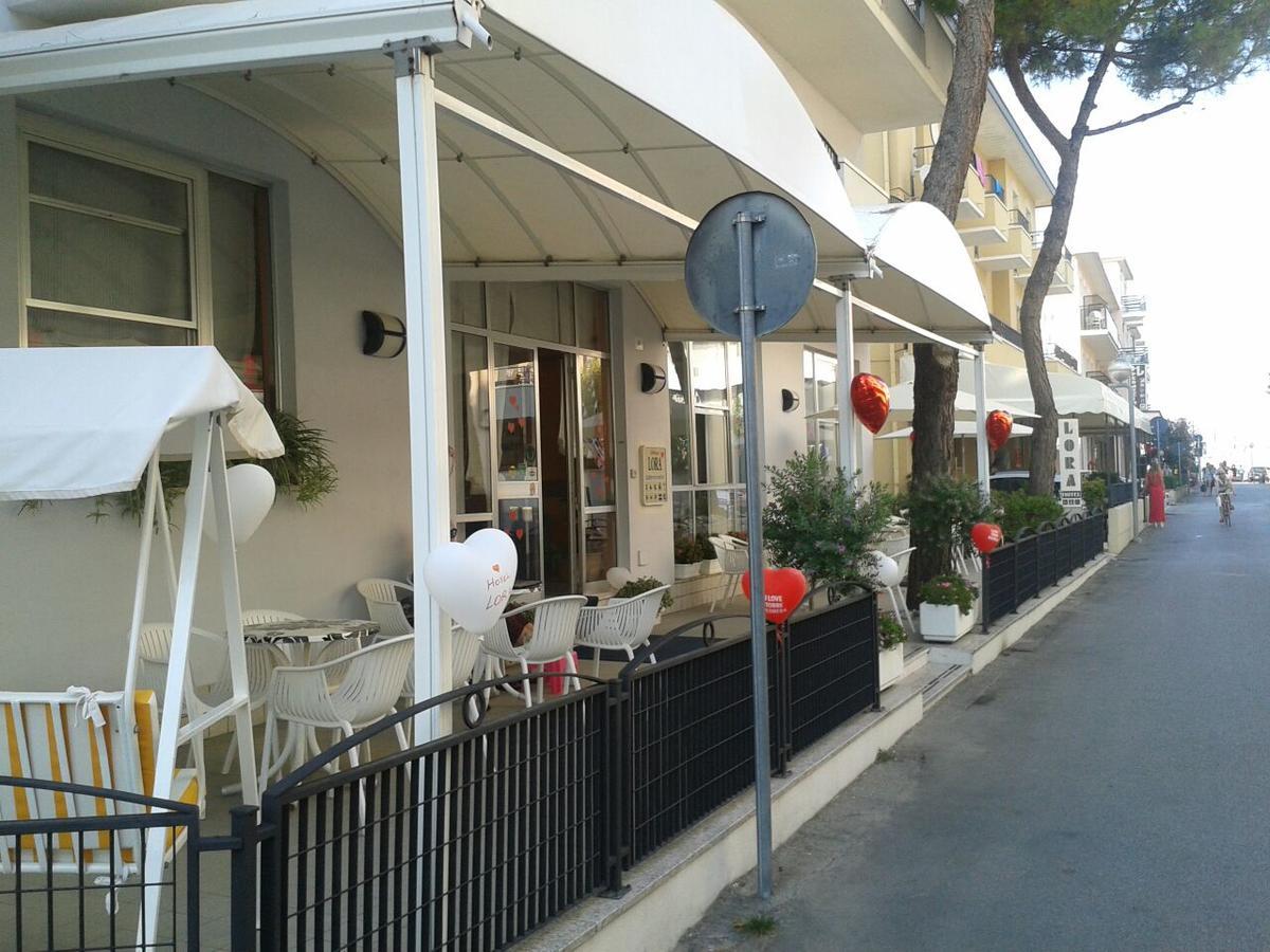Hotel Lora Rimini Dış mekan fotoğraf