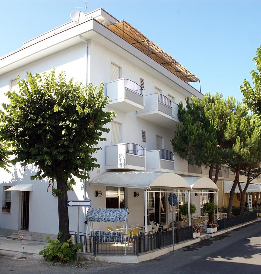 Hotel Lora Rimini Dış mekan fotoğraf